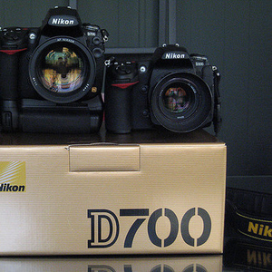 Совершенно новый Nikon D90 / Nikon D700 / Nikon D300