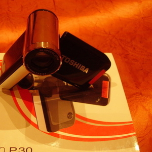 Цифровая Full HD видеокамера Toshiba Camileo P30