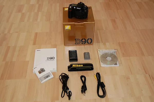 Совершенно новый Nikon D90 / Nikon D700
